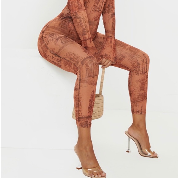 PrettyLittleThing Mesh Light Weight Leggings - Picture 2 of 4